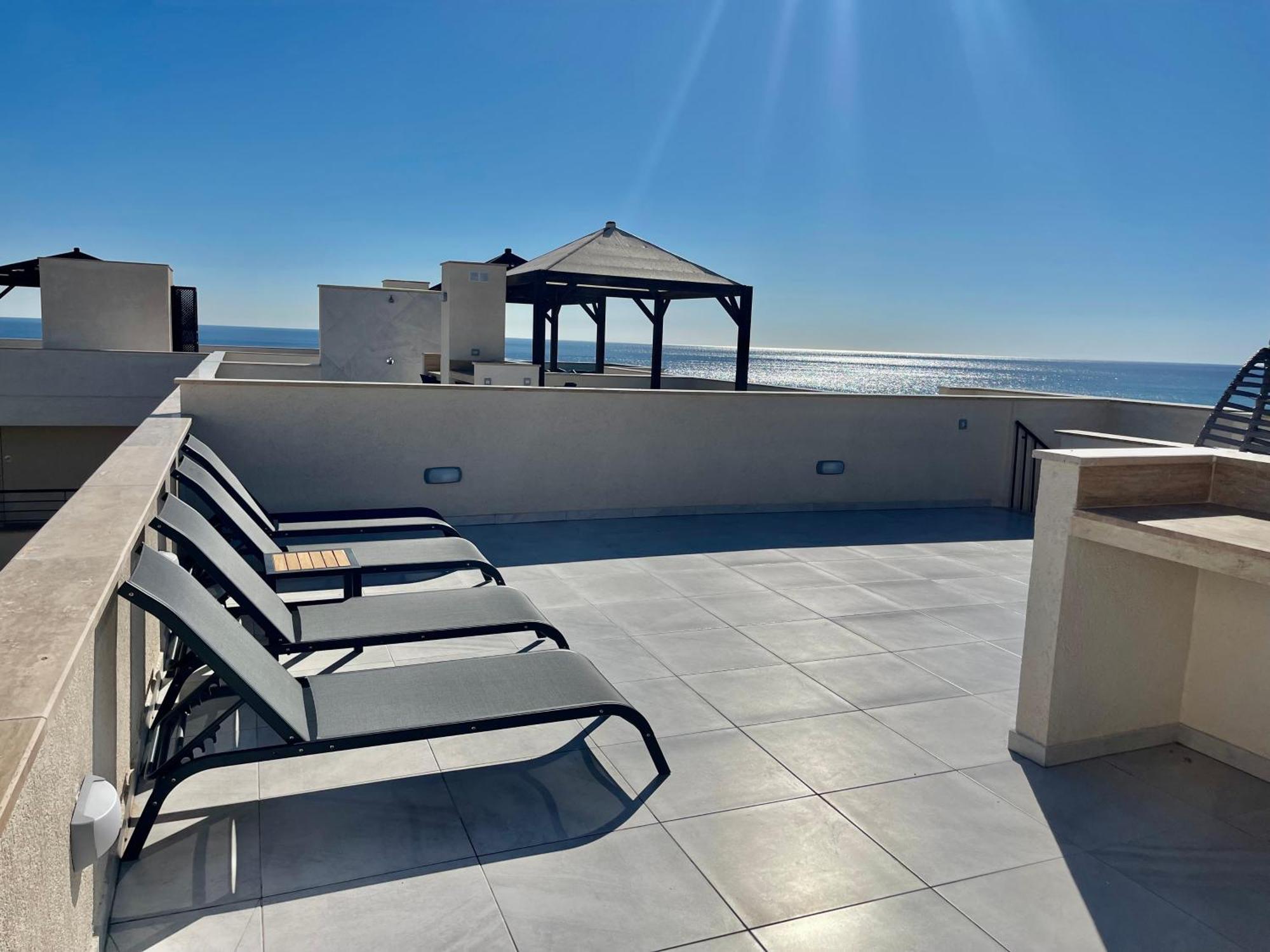 Relaxing Penthouse Suites By The Sea Vokolidha Экстерьер фото