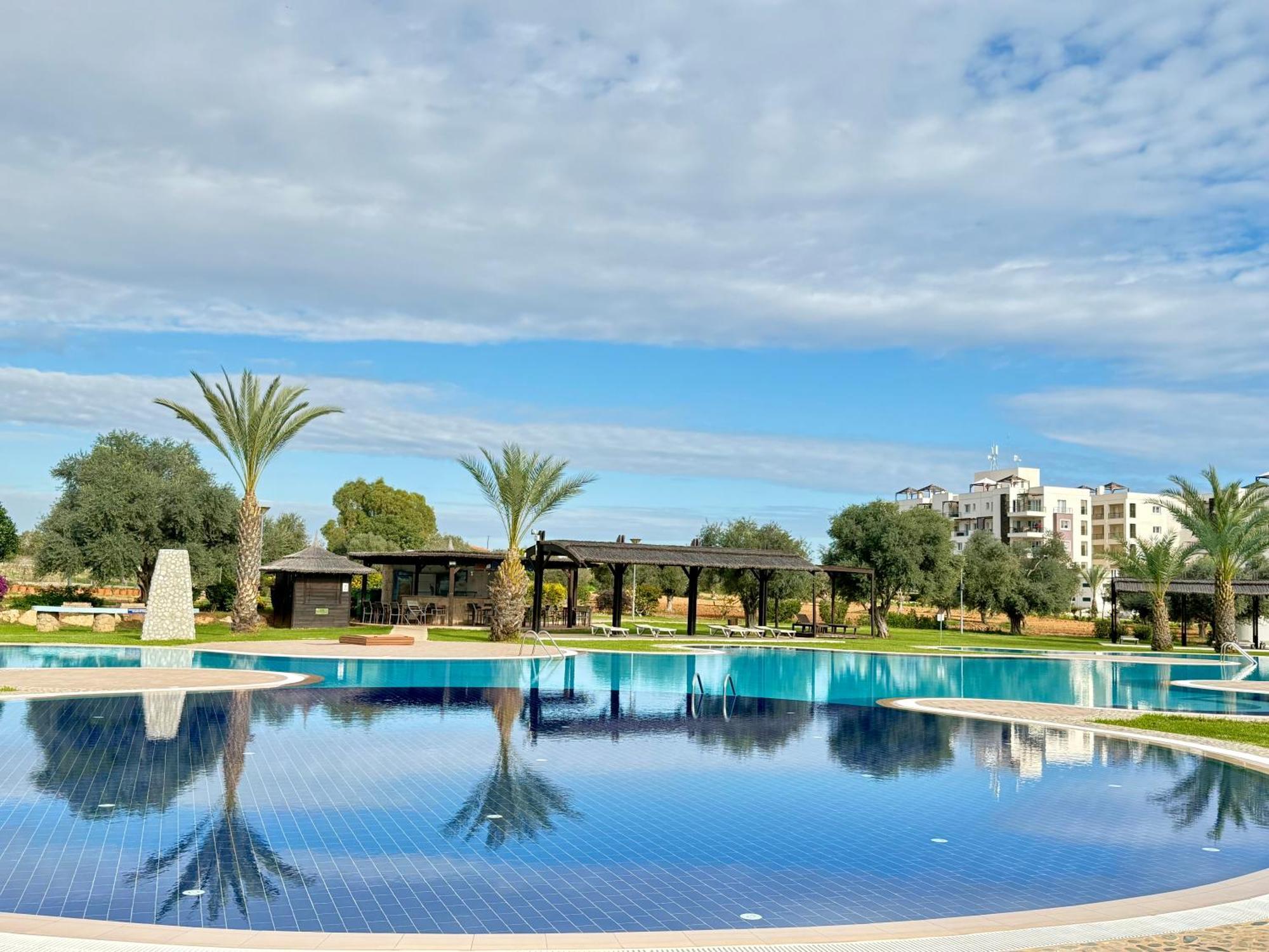Relaxing Penthouse Suites By The Sea Vokolidha Экстерьер фото