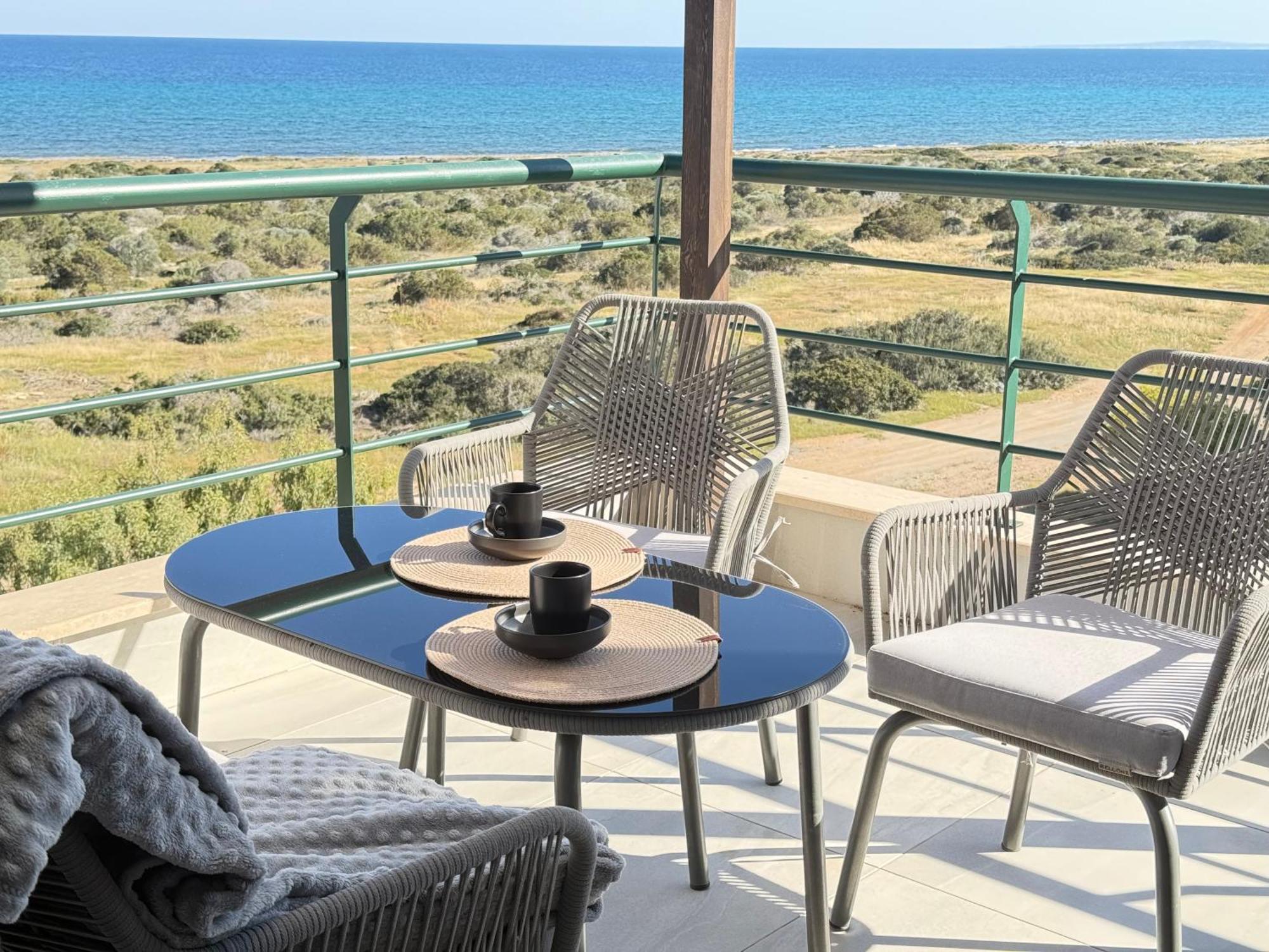 Relaxing Penthouse Suites By The Sea Vokolidha Номер фото